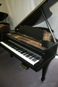 Steinway Grand Piano, Model M, Ebony Brand new finish